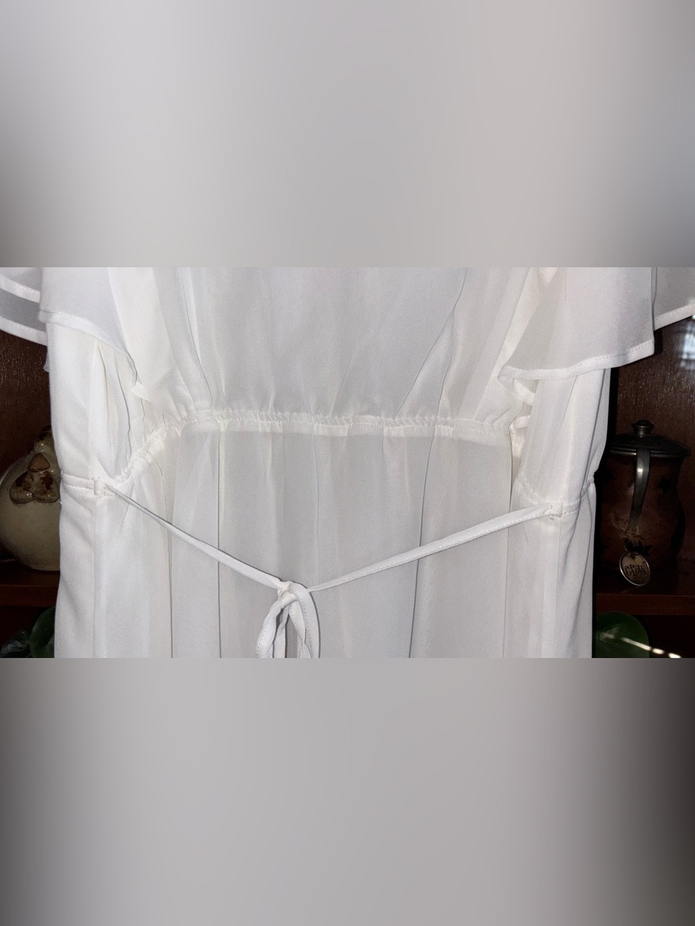 Gilli White Flutter Sleeve Midi Dress - Picture 7 of 9